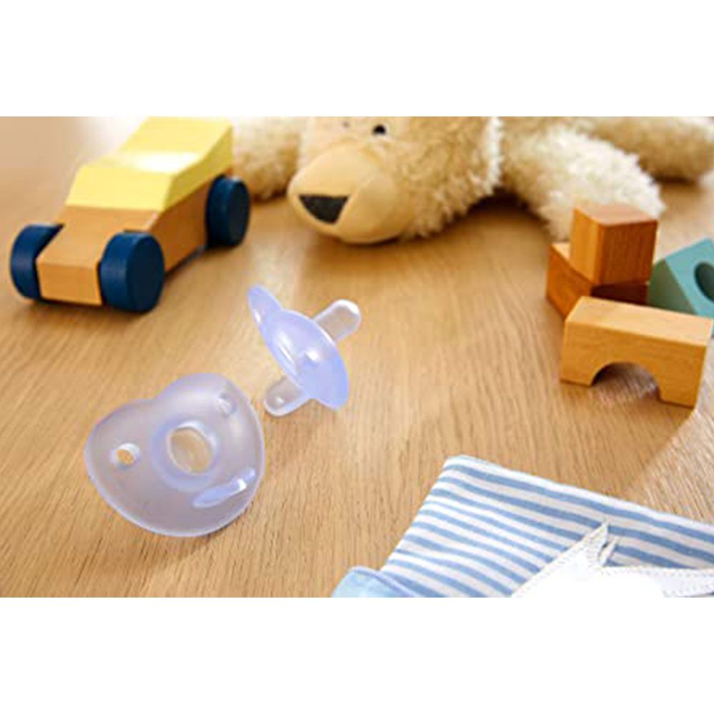 Philips Avent - Heart Shape Soothie 0-6M - Pack of 2 - Color May Vary
