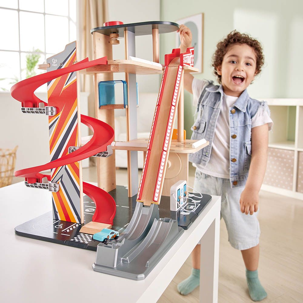 Hape - Gearhead Stunt Garage - Parking Garage
